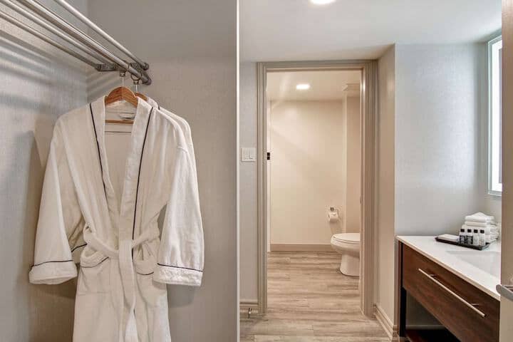Bathroom amenities