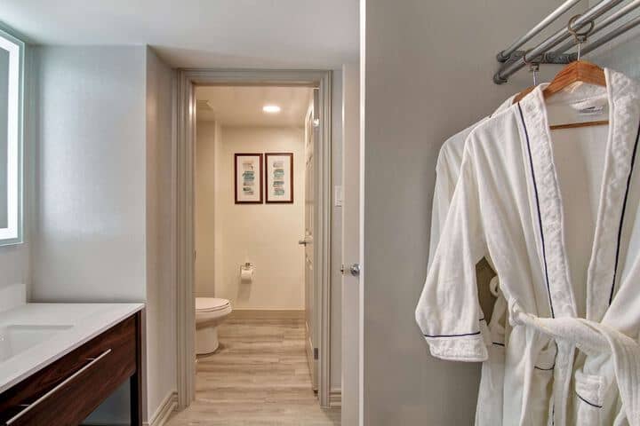 Bathroom shower